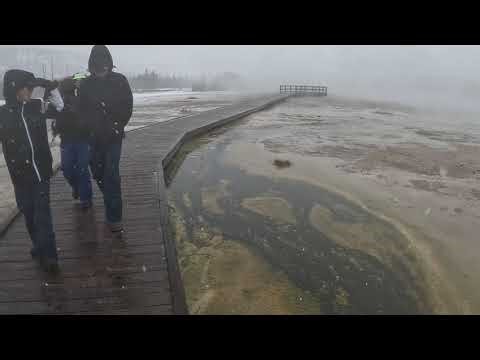 Stunning 4K Yellowstone Thermal Wonder: Erupting Geysers, Rainbow Hot Springs & Volcanic Colors 2025