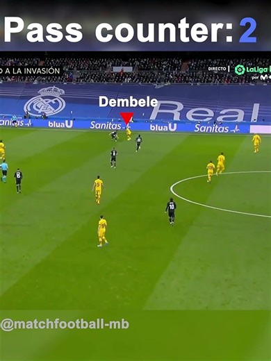 Aubameyang with a header for Barcelona🔥🔥