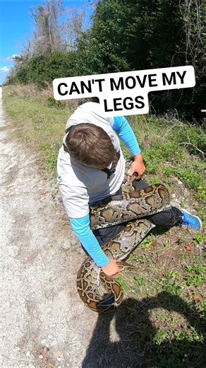 FIGHTING A MASSIVE PYTHON!