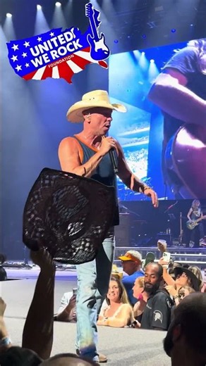 KENNY CHESNEY: Keg in the Closet Clip