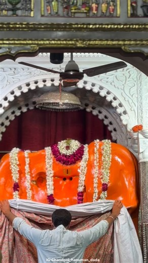 Chandpole_hanumanji on Instagram: "जय सिया राम - जय हनुमान😊🙏 दर्शन :03/01/2026(शनिवार) #balaji #altbalaji #balajitelefilms #altbalajioriginal #tirupatibalaji #salasarbalaji #rjbalaji #balajimotionpictures #mehndipurbalaji #balajitemple #vadivelbalaji #lordbalaji #balajitelevision #jaibalaji #balajimohan #mehendipurbalaji #mehandipurbalaji #babahanuman😍🚩 #jaipur"