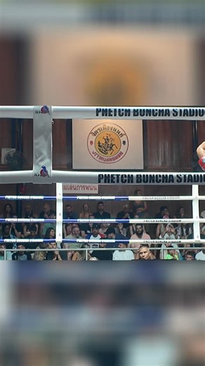 @samysinfiltros on Instagram: "Why isn't she focused? Daydreaming? Watching the other girl? She's gonna get whipped! #KidBoxing #BoxingLife #BoxingTraining #BoxingMotivation #BoxingReels #FightingKids"
