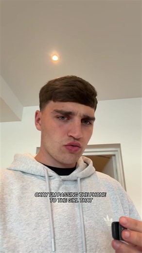 might be a generational pass the phone🤳 #JDSports #JD #TAYS #chunkz #BetaSquad @TAYS @Hev @JENS @Kenny @🪽𝙷𝙰𝚃𝚃𝙸𝙴🪽 @Elias 4.0