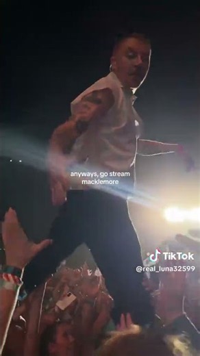 Macklemore brings his powerful support for Palestine to the stage during an electrifying performance