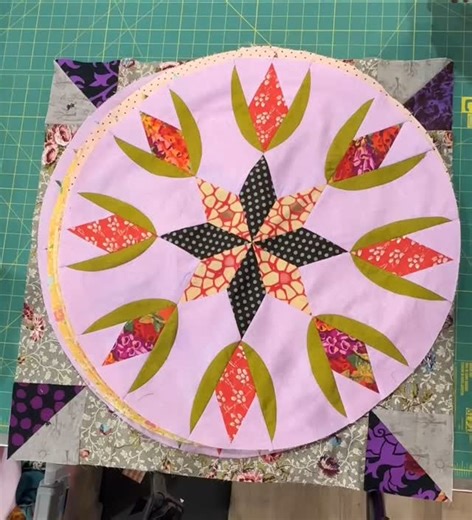 One more cottage tulip block to finish and then the frames to add! So close to finishing this pretty quilt for my guest room. Cottage tulips pattern and template: VFWquilts.com #cottagetulipsquilt #vfwquilts | Victoria Findlay Wolfe Quilts