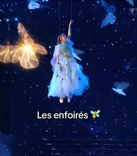 Tellement heureuse d’avoir partagé ce tableau avec les plus belles des fées 🧚🥹 @Les Enfoirés #clairekeim @Hélé #zazie @axellesaintcirel #lesenfoires