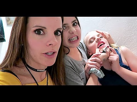 CRAZY SiSTER LiPSTiCK ATTACK!