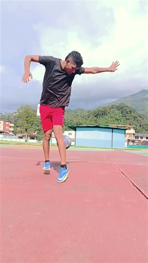 eclipse uno de mis trucos favoritos ⚽🇻🇪🔥#viralshorts #futbol #freestyle