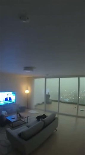 Explosion Blows Out Apartment Windows