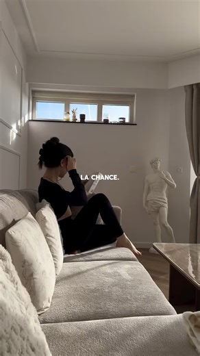 𝐕 𝐀 𝐘 𝐈 𝐀 🧸 on Instagram: "Rien de magique ici. Juste de la discipline, du travail en silence, et la décision de se prioriser chaque jour. 🤍 #perdredupoids #sportalamaison #pertedepoid #2026goals #pertedepoids"