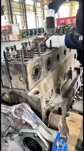 with grease on her hands,and courage in her heart,she turns every engine into proof that women can do master any field #Femalemechanic #engineSpecialist #girlpower | lolamitangvlog