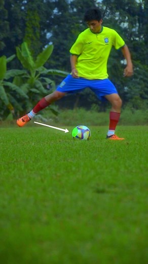 1.2M views · 30K reactions | Amazing flick up tutorial #footballskills #skillindia #trendingsongs | Vikash Hwbm | Facebook