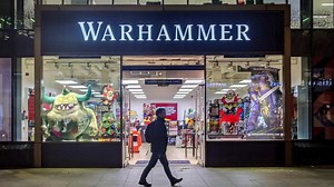 Amazon wants fantasy game 'Warhammer" on screens