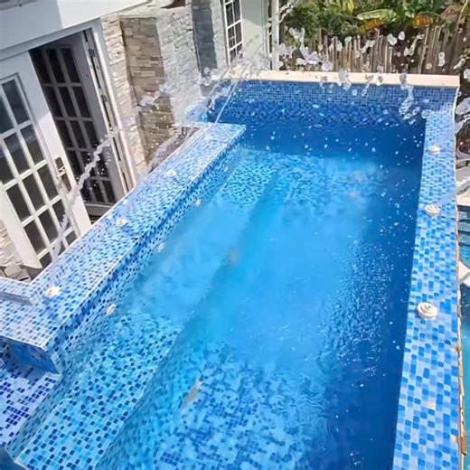 It's time for a Weekend Getaway Poolside at The Infinity Edge Pools 🇹🇹💦💦💦 at The Hummingbird Villa !! For Reservations Call or Whatapp Ph☎️ (868) 703-2082 | The Hummingbird Villa -Beach House Guaya- Mayaro