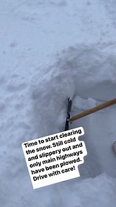 A quick look at clearing a driveway, the Victoria General Hospital parking lot and the very light traffic on HWY 1 looking north. #yyjtraffic #yyjweather #victorianews | Victoria News