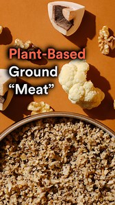 No sweat (or meat) vegan ground "beef"! This easy, 3 ingredients vegan meal prep will make a delicious and fragrant addition to your meals; without the complexity of high tech faux-meat. What you’ll need: • 400g Cauliflower • 160g Mushrooms • 120g Walnuts Told you, only 3 ingredients! 1) Dehydration is key Slice your mushrooms and cauliflower and place in single layers on the racks. Dehydrate at 160°F/71°C for two and one-half hours. Using dehydrated ingredients will give you the ground meat tex
