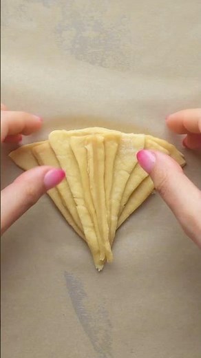 Make croissants easily with this hack 🥐
