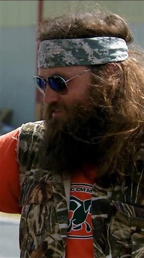 A solid plan, minus a few fish. 🐟 #DuckDynasty | Duck Dynasty