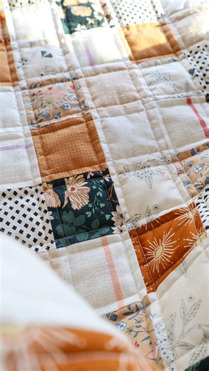 Lo & Behold Stitchery on Instagram: "Comment LINK for a full list of quilting projects you can complete in a weekend! 🙌 I’ve complied a list of the fastest Lo and Behold patterns (including some freebies!) that you can work through in a weekend and have done in time for the holidays! #patchworksquaresquilt #loandbeholdpatterns"