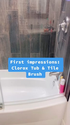Effective Clorox Tub & Tile Scrubber for Easy Bathroom Cleaning