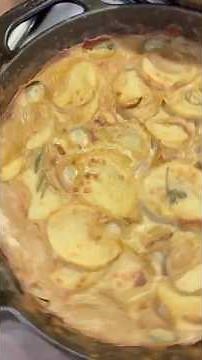 Easy Homemade Vegan Potato Gratin 🥔🌱 (Creamy AF, No Dairy Needed) #veganshorts