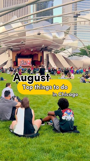 August in Chicago is on another level. What's your # 1 can't-miss event this month? 🔗 Check out 40 things to do in August: https://bit.ly/34LIAiB #NeverOutdoneChi | Choose Chicago