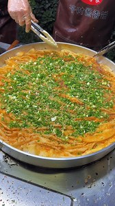 Yummy Cake | Chinese Street Food. #cnstreetfood #tasty #crunchy #delicious #yummy #crispy #CookingMaster #satisfyingfood #satisfyingreels #streetfoodvideos #foodreels #ChefSkills #YummyStreetFood #fyp #viralfood #foodviral #fbreels #SatisfyingCooking #reelsfb #viralreels #FoodLover #knifeskills | CN Street Food