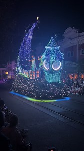 Floating Fun at Disney World: Taylor Swift and More