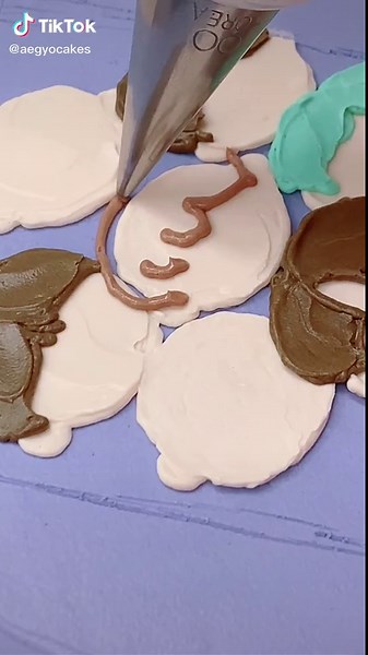 Aegyo Cakes and Minimalist Lunchbox Cake | BTS Inspired