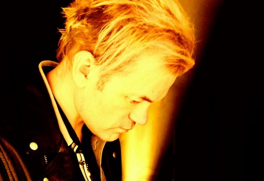 SUM 41's DERYCK WHIBLEY Releases Reimagined Version Of 'Catching Fire' After Healing From Wife's Suicide Attempt