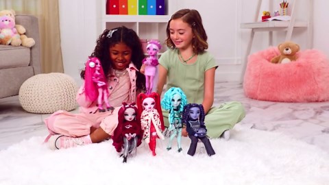 Rainbow High Shadow High Scarlett - Red Fashion Doll. Fashionable Outfit & 10+ Colorful Play Accessories. Great Gift for Kids 4-12 Years Old & Collectors