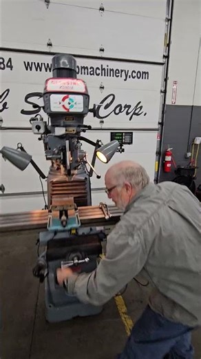 Clausing Kondia Model FV-1 Vertical Milling Machine W/ 3- Axis Sony DRO