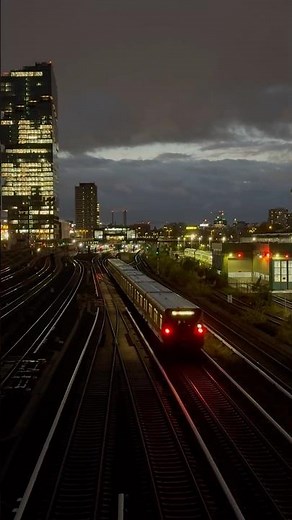 Real Train Video 🚆 Berlin S-Bahn at Night 🌙 |Warschauer Straße Station Lights | Real Trains Europe