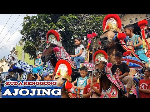 the renggong horse makes traffic jam - Dancing horse video geboy group