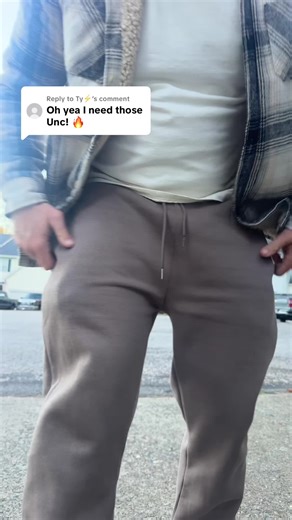 Replying to @Ty⚡️ bro under $40 grab em quick #sweatpants #tiktokshopholidayhaul #tiktokshopcreatorpicks