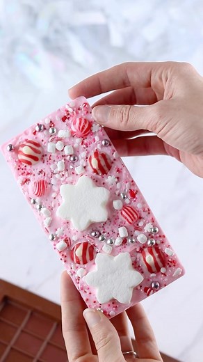 28K views · 506 reactions | Our easy to use “Chocolate Bar” molds are back in stock. Pair it with premium Ghirardelli chocolate candy melts for a fun DIY Christmas present.  Follow along with us @sprinklepop.shop Chocolate bar by @sheri_wilson_ #chocolate #chocolatebar #diy #diychristmas #diychristmasdecor #chocolates #chocolatelove #nobake | Sprinkle Pop | Facebook