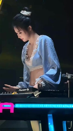 Djremix full bass racunasmara remix racun asmara #dj #full #fyp