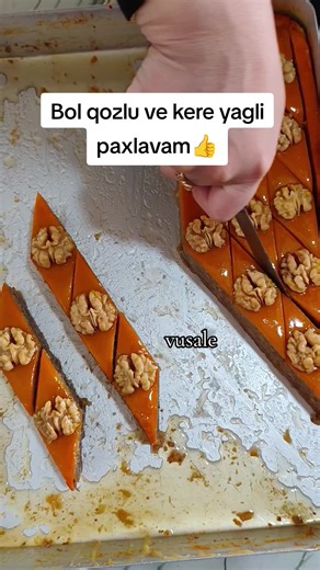 Bol Qozlu Kere Yagli Paxlava Resepti
