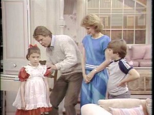 Small Wonder - V.I.C.I Overloads Her Circuits [Clip]