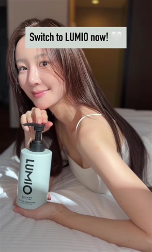 Your hair color deserves better care ✨ Dyed hair? Sensitive scalp? LUMIO is made to protect both. 🧴 Color-Safe Formula Keeps your hair color fresh, vibrant, and long-lasting 🌿 Scalp Treatment Care Soothes irritation, balances oil, and supports a healthy scalp 💧 Gentle • Sulfate-Free • Daily Use Strong on care, soft on hair Healthy scalp. Beautiful color. That’s the LUMIO way. #LumioHair #ColorSafeShampoo #DyedHairCare #ScalpCareRoutine #HealthyScalpHealthyHair
