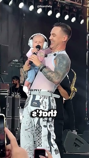 Singer's Amazing Performance with a Baby at the Concert! 🎤🥰 #shorts