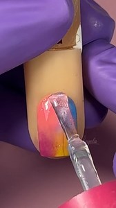 Uñas efecto Rainbow ice 🌈🧊 #gift #nails #nailart #nail | Paco Loyola