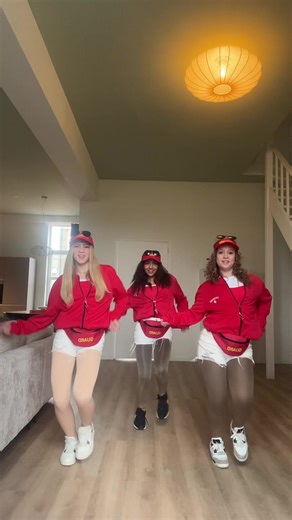 Lifeguards at Carnaval: Dance and Fun!