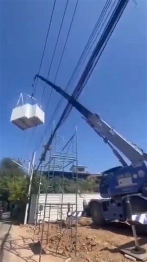 Safety Fails on Instagram: "This is WHY Poor Plans Cause Major Damage – Crane Tips Over During Residential Construction😳 @safetyfails1 - Let’s Increase Workplace Safety #construction #construção #construccion #contractor #excavator #accident #accidents #construction #construção #safety #safetyfirst #maintenace #oil #oilchange #slip #laddersafety #risk #risky #firesafety #training #fails #eletrical #hardhat #PPE #fire #crane #cpr #cranefails #welding #warehouse #ladder #excavator #fails"