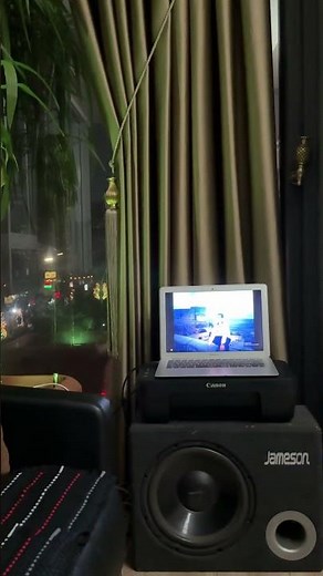 Bir seni düşündüm birde kendimi