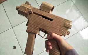 （APC10冲锋枪)这是手枪?