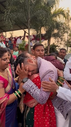 798K views · 27K reactions | 梁梁梁梁 . . . . .#photographer #event #destinationwedding #beautiful #matrimonio #pernikahan #weddinginspo #bridalmakeup #weddingplanning #eventplanner #flowers #photoshoot #couple #handmade #beauty #bridesmaids #events #style #weddingmakeup #casamento #weddingseason #engaged #nikah #bodas #marriage #art #photo #bridestory #instawedding #couplegoals | Tirupati Studio | Facebook