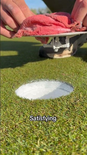 The best job at the golf course⛳️ #golf #golfcourse #golfer #satisfying #DIY #fix #trending #howto