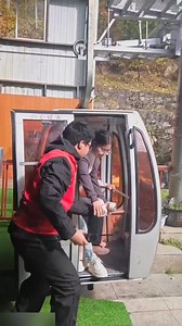 1.2M views · 10K reactions | #सबै मान्छे असल भए पनि मान्छेको पहिचान नराम्रो समयमा हुन्छ । #cablecar #reelsvideoシ #fbreelsfypviral #trendingpost | Gopal Jaisi | Facebook