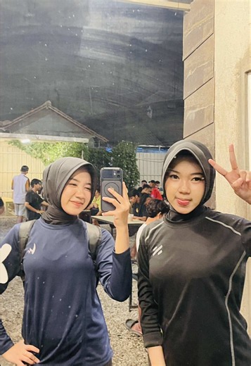 Pendinginan setelah lari: contoh outfit dan tips singkat